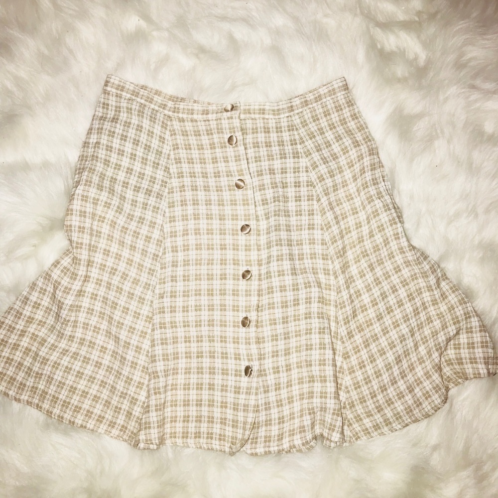 Plaid skirt with buttons